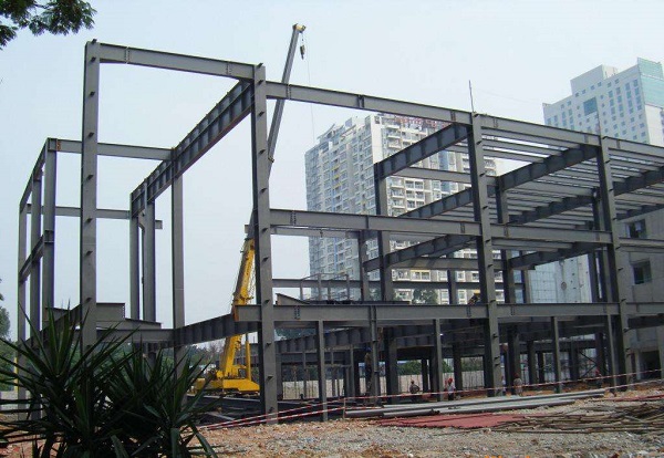 冬天鋼結(jié)構(gòu)廠房的施工，需要注意這幾項